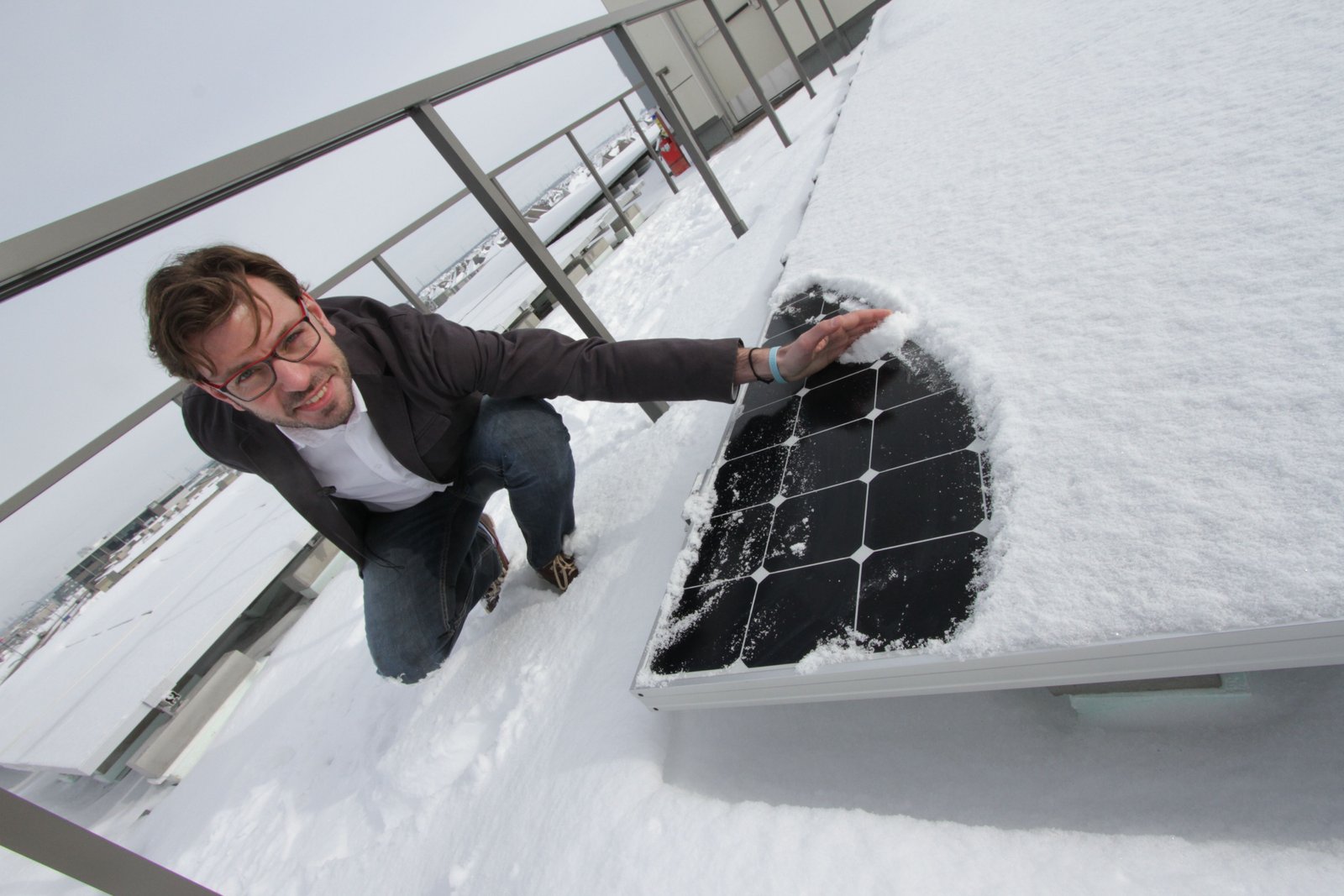 The Mosaic Centre in Edmonton, Alberta is a net-zero commercial building powered by a nearly 200 kilowatt solar system (some of which is flat mounted) and heated by a geoexchange system that runs on solar power.