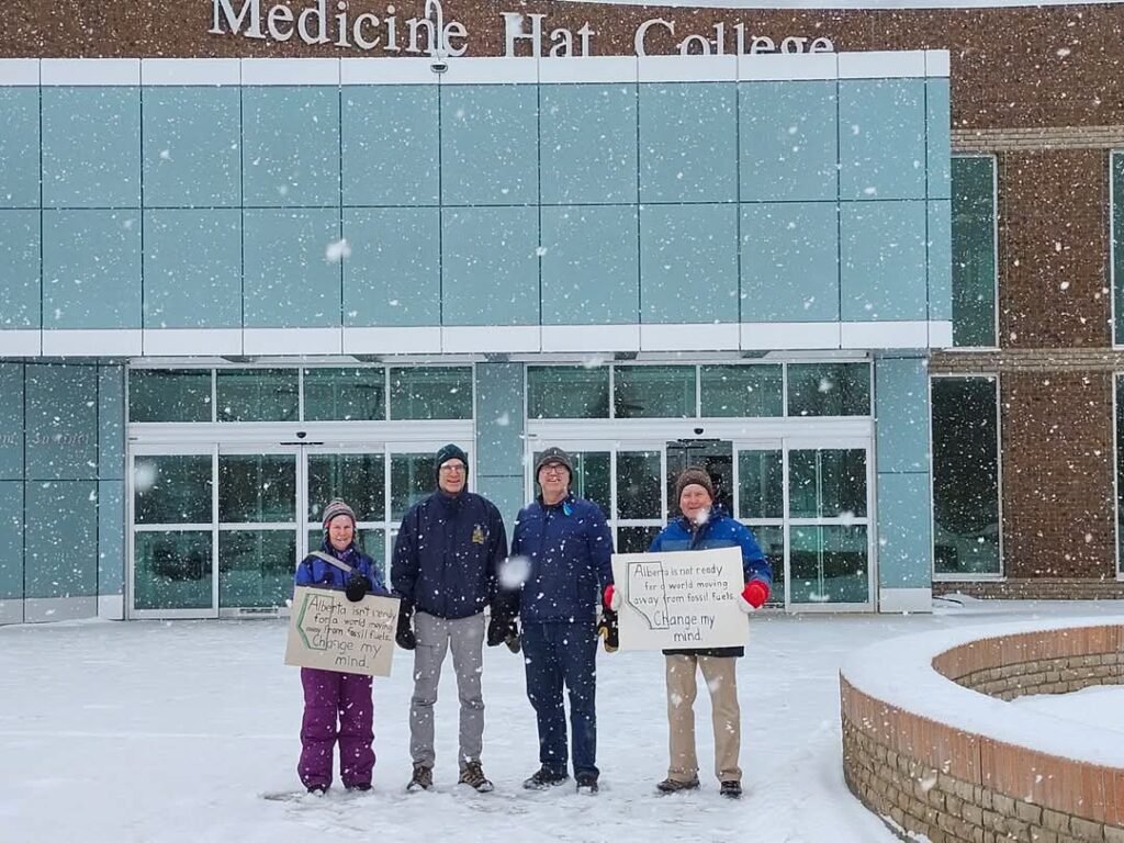 408. Calgary's Climate Change Sign Guy takes his message to the streets of Alberta's oil capital 9 Jan 22 4