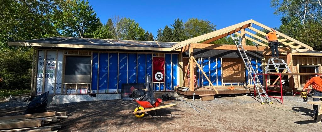 Walls and roof in mid retrofit cropped 2